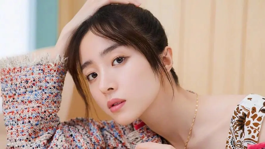 韩漫《网红女老师（无删减）》免费下拉式观看